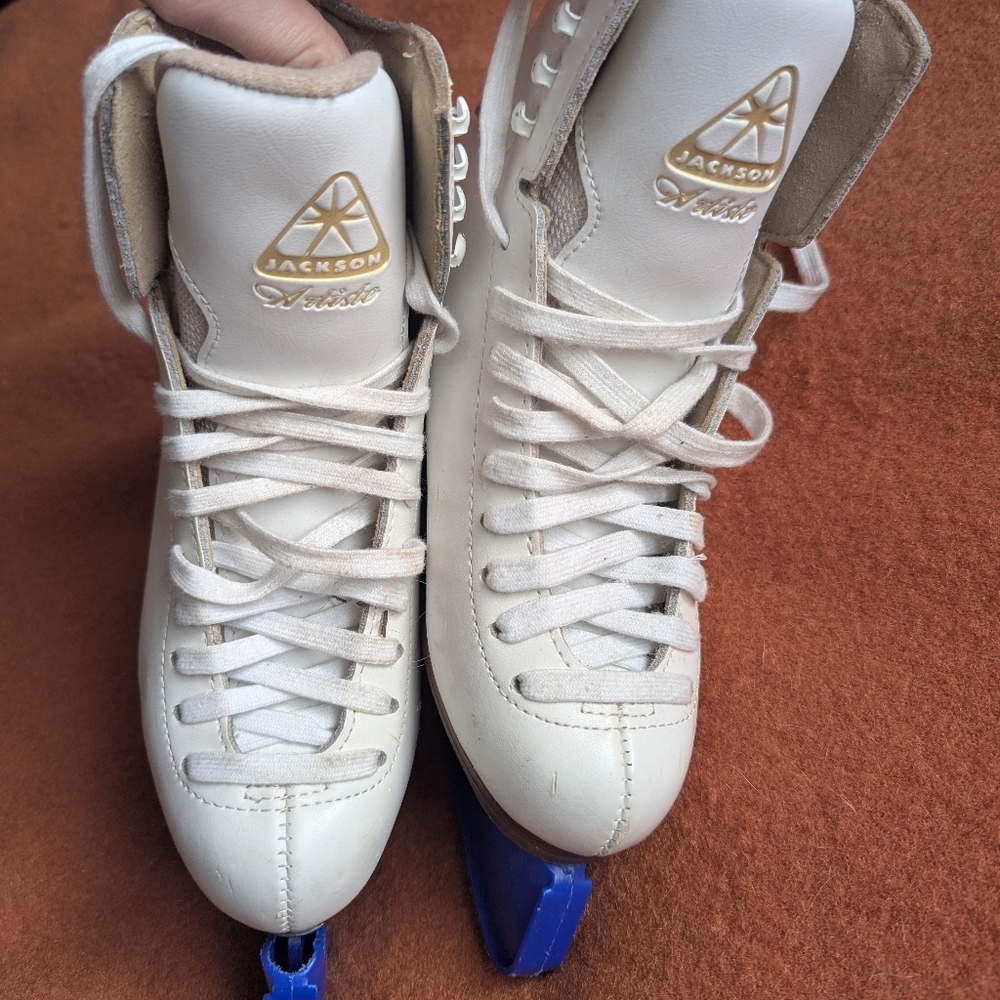Jackson Figure skates - Size 4C